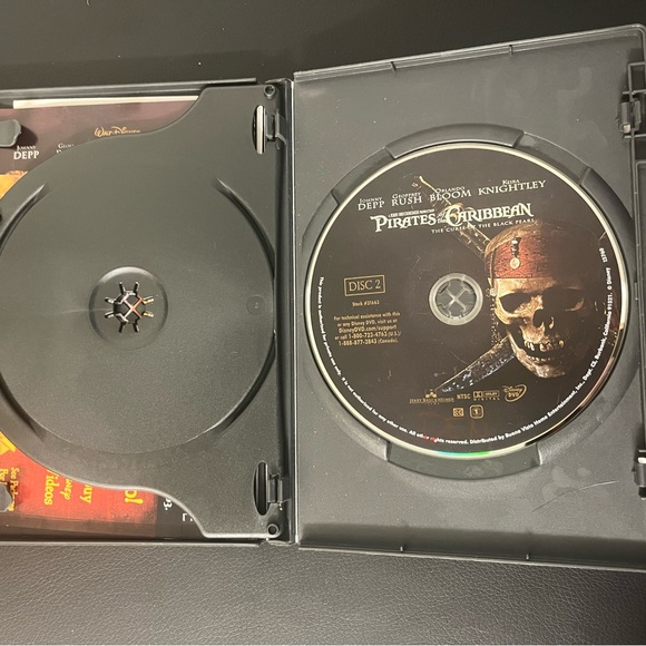 Pirates of the Caribbean DVD Trilogy: Black Pearl Deadman’s Chest, At Worlds End - Picture 3 of 11
